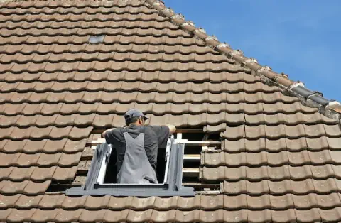 Pose de velux à Corme Ecluse